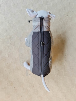 Jaqueta refletora e resistente à água