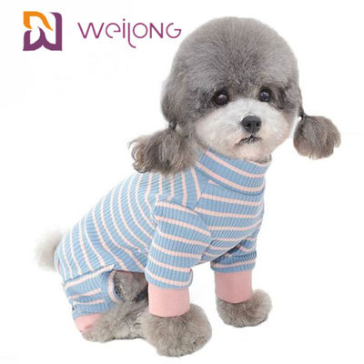 Os pijamas preto e branco listrados do cão da manta do verão personalizaram o fio tingido