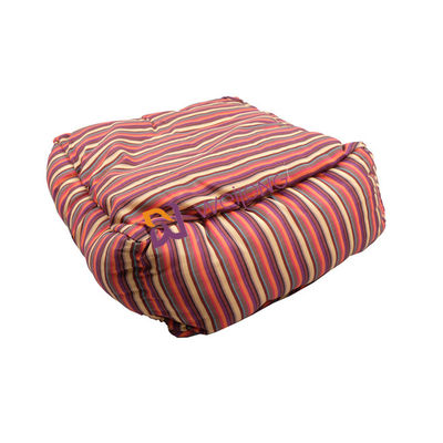 A cama de acalmação do quadrado do retângulo do luxuoso para os gatos médios pequenos dos cães laváveis aprecia dormir